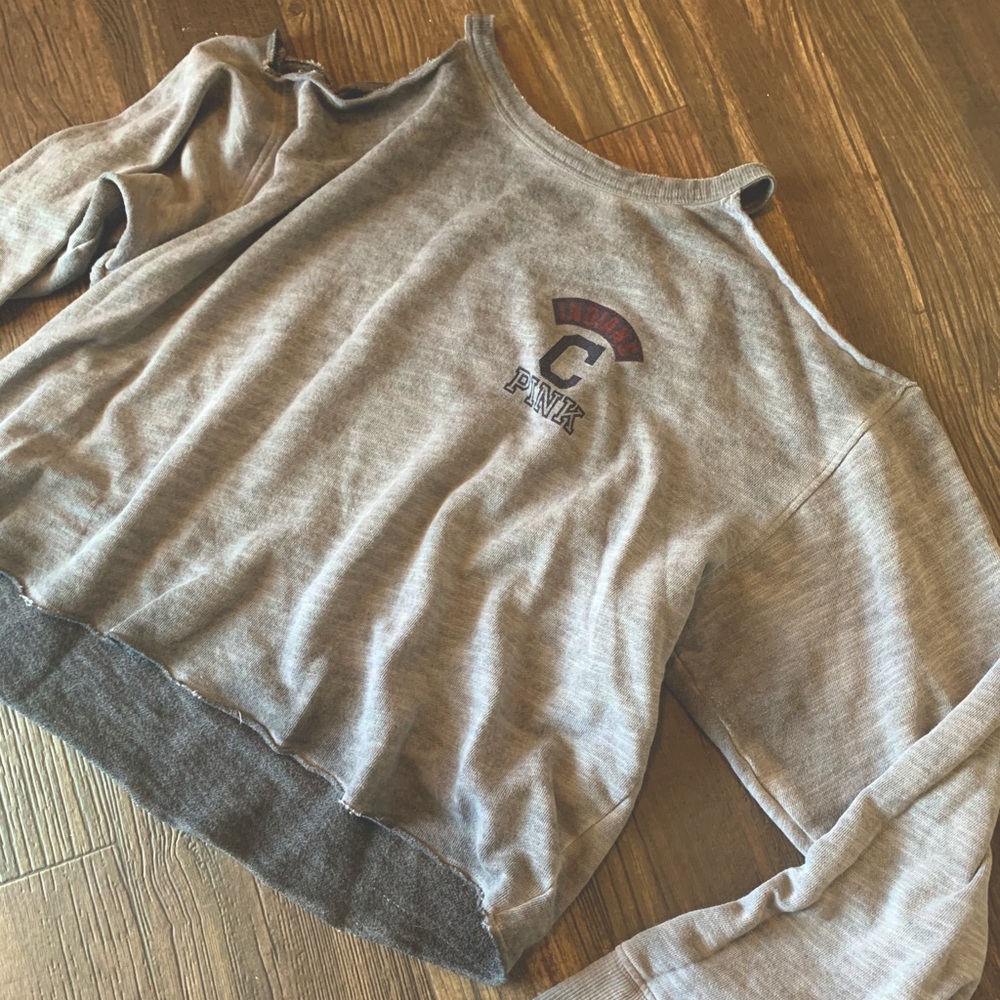 VS Cold shoulder crop sweatshirt